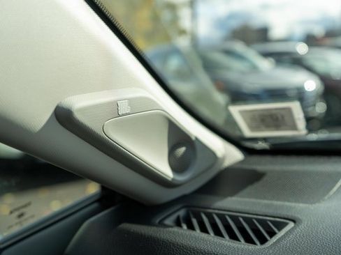 Used 2024 Toyota RAV4 Limited image 25