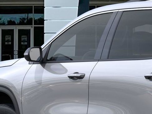 New 2027 Chevrolet Traverse LT w/ Driver Confidence Package FWD image 12