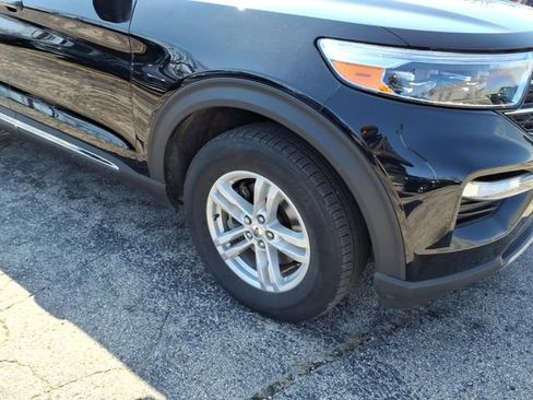 Used 2023 Ford Explorer XLT w/ Equipment Group 202A image 4