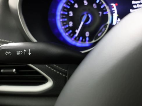 Used 2025 Chrysler Pacifica Select FWD image 24
