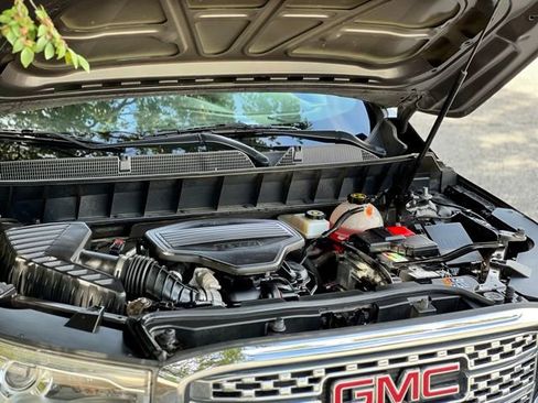 Used 2019 GMC Acadia Denali w/ Technology Package image 53