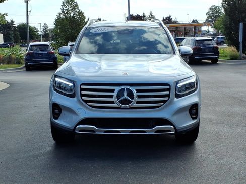 Used 2025 Mercedes-Benz GLB 250 4MATIC image 9