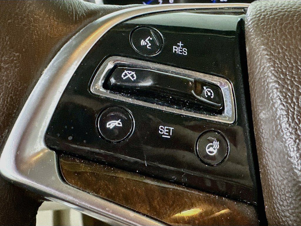 Used 2014 Cadillac SRX Luxury FWD image 25