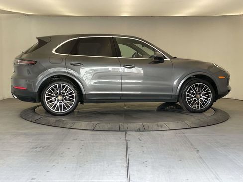 Used 2023 Porsche Cayenne Platinum Edition AWD/4WD image 6