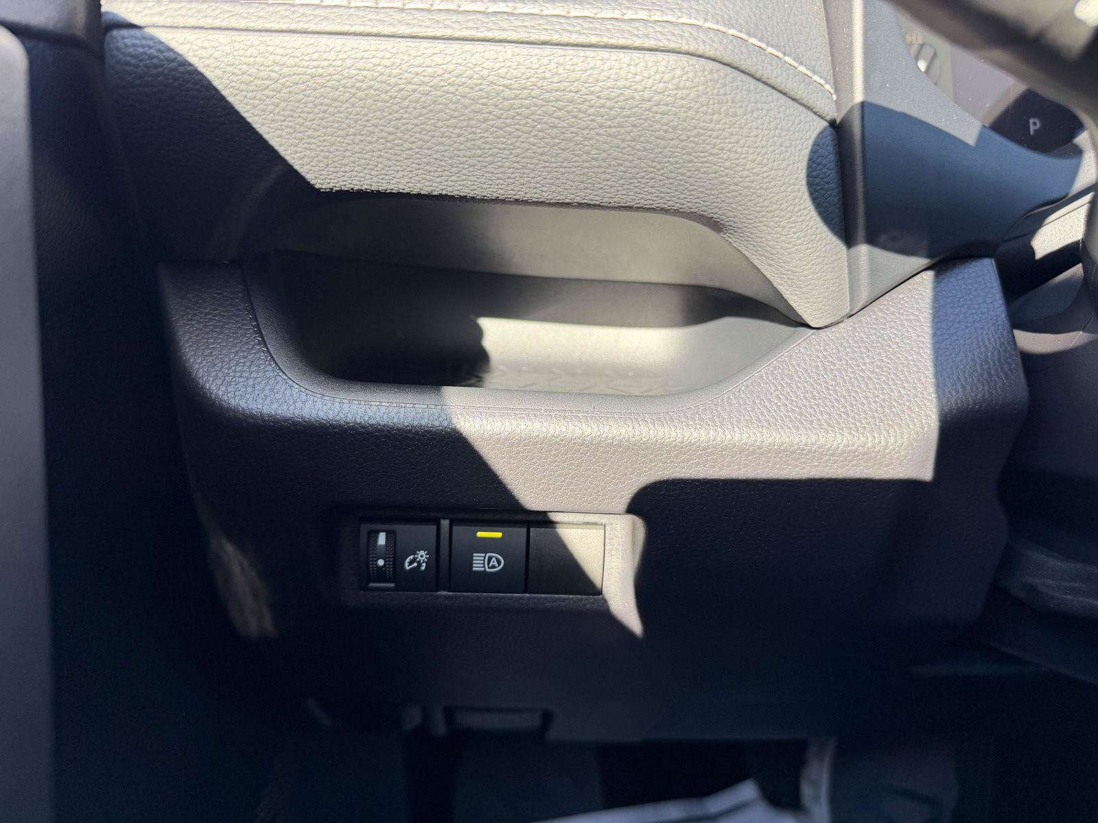 Used 2025 Toyota RAV4 LE FWD image 22