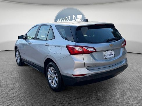 Used 2021 Chevrolet Equinox LS FWD image 6
