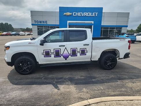 Used 2023 Chevrolet Silverado 1500 Custom Trail Boss w/ LPO, Dark Essentials Package AWD/4WD image 4