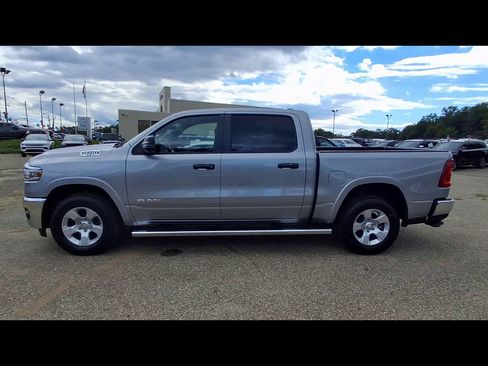 Certified 2025 RAM 1500 Big Horn AWD/4WD image 5