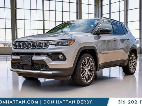Used 2023 Jeep Compass Limited w/ Elite Group AWD/4WD image 1