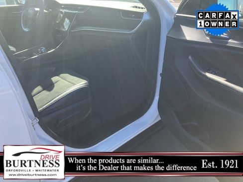 Used 2024 Jeep Grand Cherokee L Laredo image 11