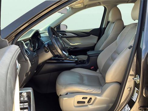 Used 2018 MAZDA CX-9 Touring w/ Touring Premium Package FWD image 31