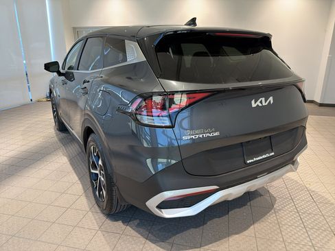 Used 2023 Kia Sportage EX FWD image 3