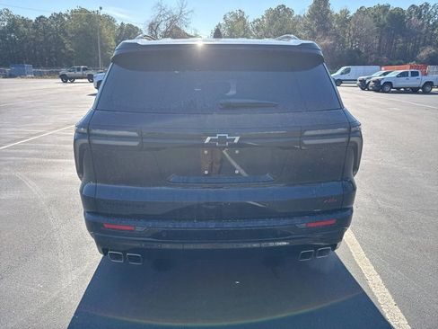 Used 2026 Chevrolet Traverse RS image 4