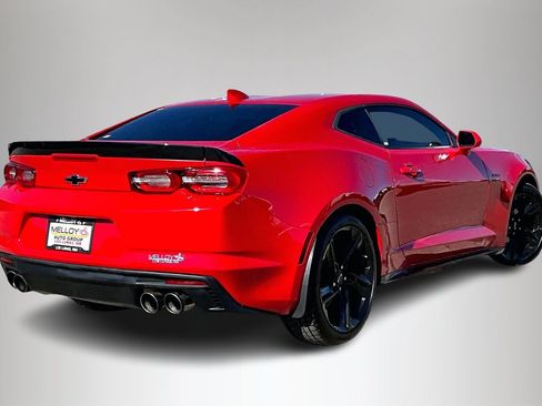Used 2020 Chevrolet Camaro LT image 6