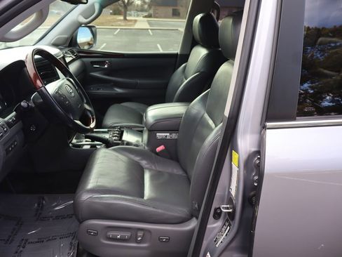 Used 2010 Lexus LX 570 4WD image 20