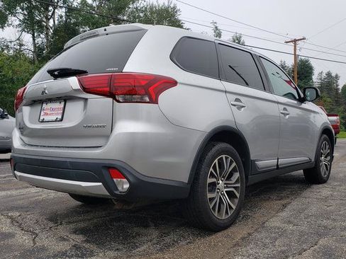 Used 2018 Mitsubishi Outlander ES AWD/4WD image 7