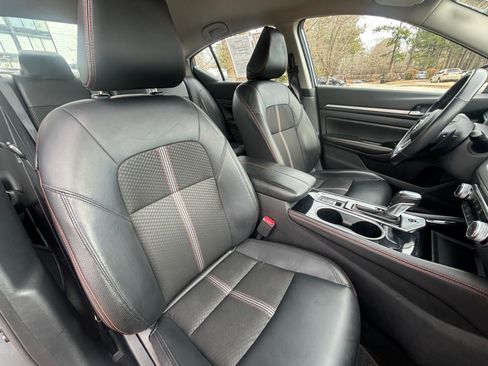 Used 2024 Nissan Altima 2.5 SR image 16
