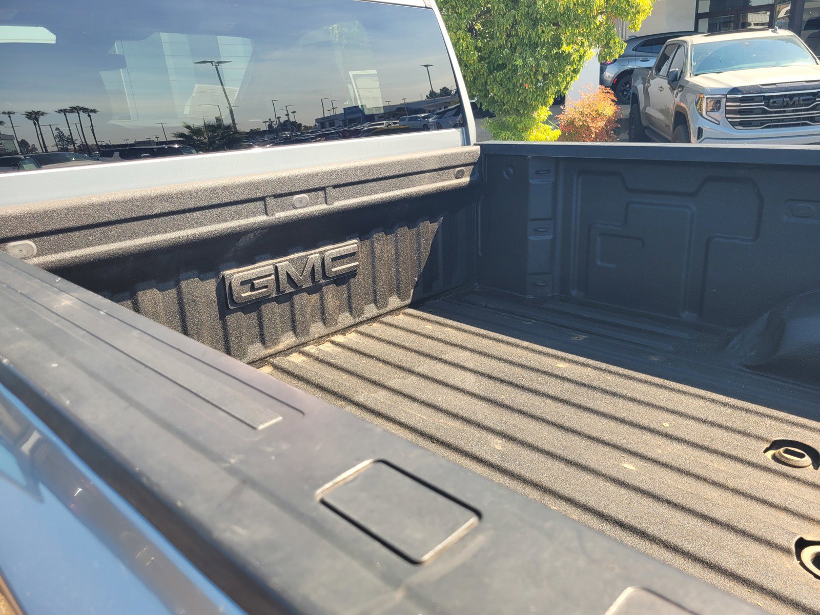 Used 2024 GMC Sierra 3500 SLE w/ SLE Convenience Package AWD/4WD image 11