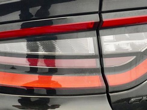 Used 2017 Dodge Charger R/T RWD image 32