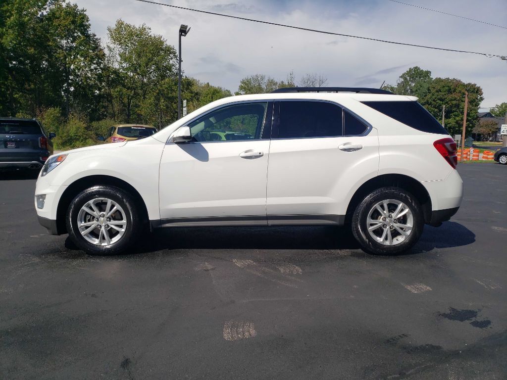 Used 2017 Chevrolet Equinox LT w/ Convenience Package AWD/4WD image 4