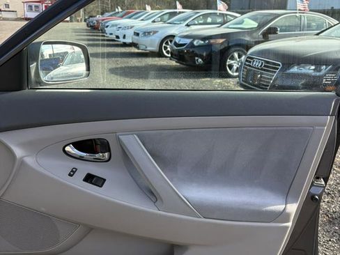 Used 2009 Toyota Camry LE image 22