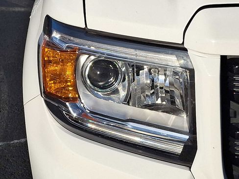 Certified 2022 GMC Canyon Elevation w/ Elevation Premium Package image 9