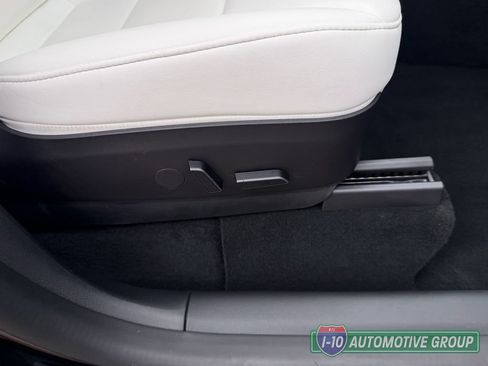 Used 2023 Tesla Model Y Performance AWD/4WD image 16