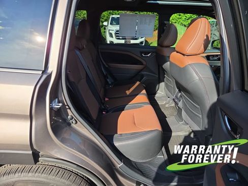 Used 2025 Subaru Forester Touring AWD/4WD image 17