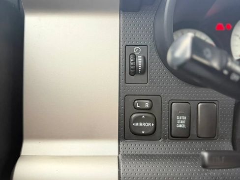 Used 2007 Toyota FJ Cruiser 4WD image 19