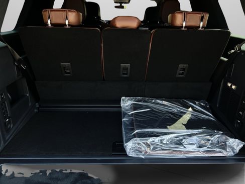 New 2025 Lincoln Navigator Reserve image 28