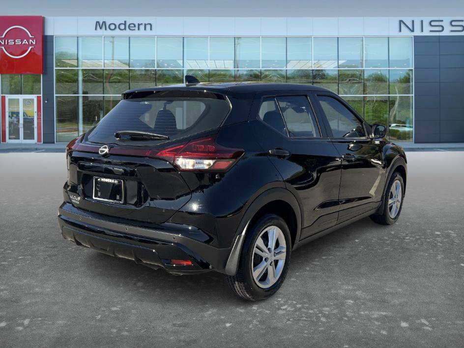 Certified 2025 Nissan Kicks Play S FWD image 5