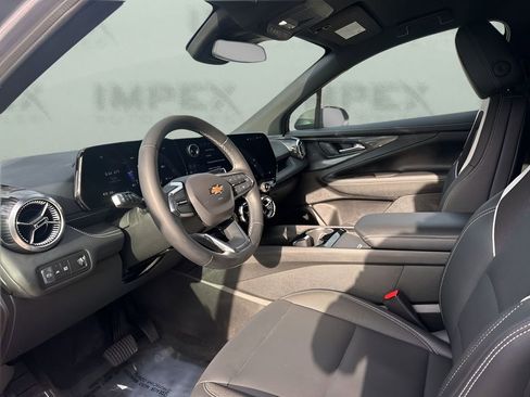 Used 2024 Chevrolet Blazer EV LT image 9
