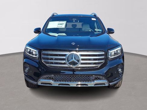 Used 2026 Mercedes-Benz GLB 250 4MATIC image 2