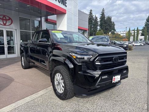 Certified 2024 Toyota Tacoma SR5 AWD/4WD image 7
