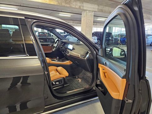 Used 2023 BMW X5 xDrive40i w/ Luxury Seating Package image 31