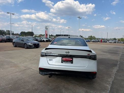 New 2026 Nissan Sentra SR image 3