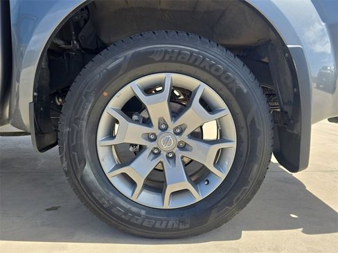 Used 2020 Nissan Frontier SV image 31