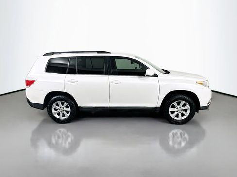 Used 2011 Toyota Highlander 4WD w/ Tech Pkg image 5