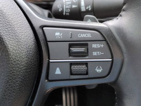 Used 2025 Honda Accord Sport image 32