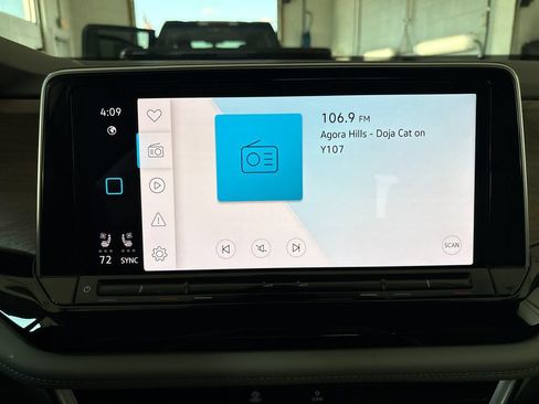 Used 2025 Volkswagen Atlas SE FWD image 36