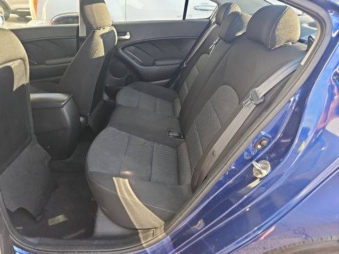 Used 2017 Kia Forte LX FWD image 4