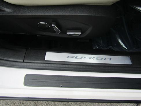 Used 2016 Ford Fusion Titanium AWD/4WD image 15