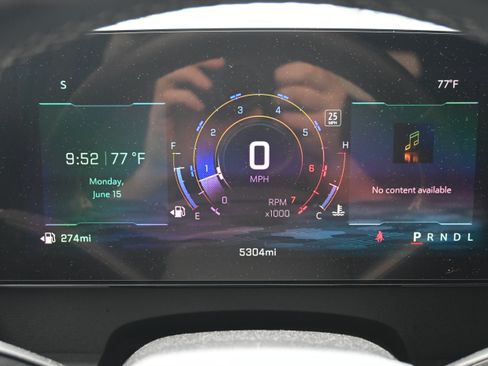 Used 2026 Chevrolet Traverse LT w/ Midnight/Sport Edition FWD image 13