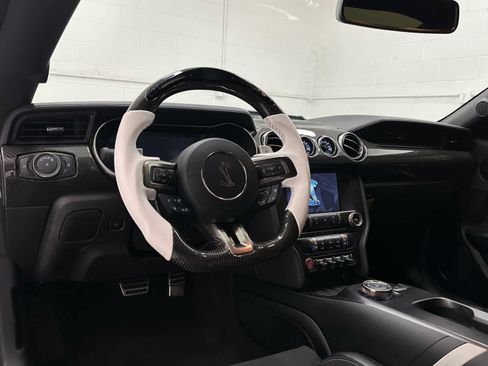 Used 2022 Ford Mustang Shelby GT500 w/ Carbon Fiber Track Pack image 8