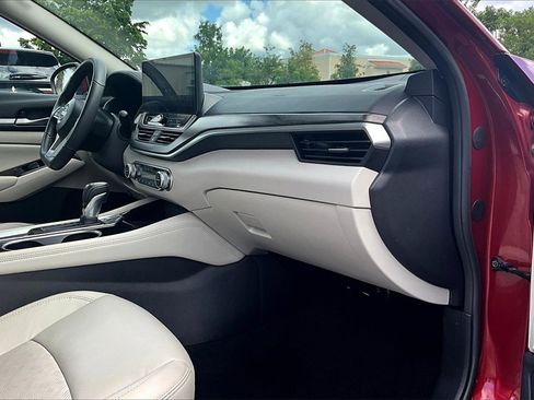 Used 2024 Nissan Altima 2.5 SL image 22