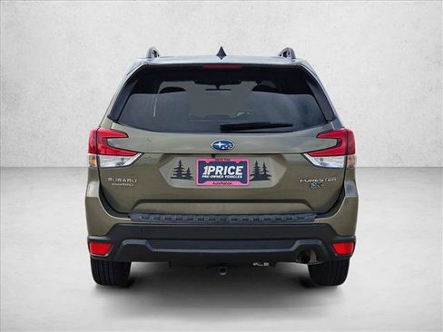Used 2024 Subaru Forester Premium image 6