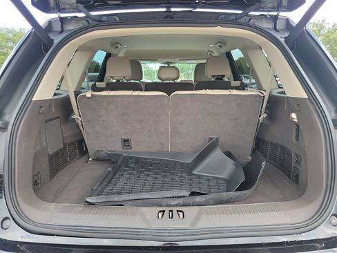 Certified 2023 Lincoln Aviator 2WD w/ Class IV Trailer Tow Package image 6