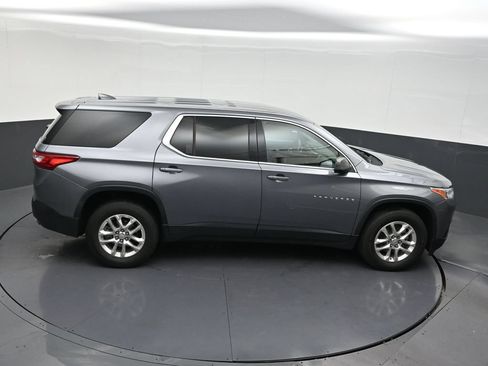 Used 2021 Chevrolet Traverse LS FWD image 20