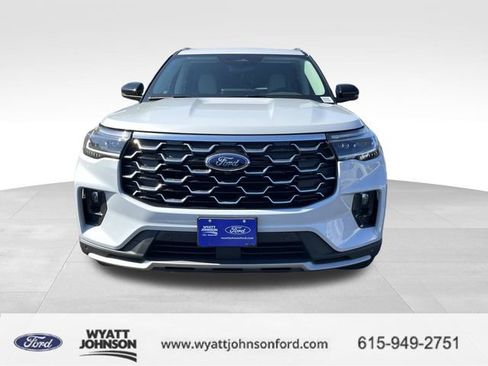 New 2026 Ford Explorer Platinum image 8