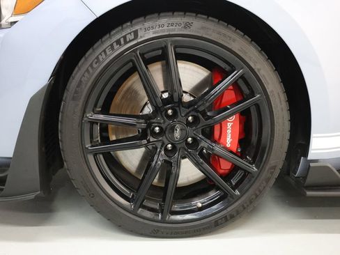 Used 2022 Ford Mustang Shelby GT500 w/ Technology Package RWD image 44